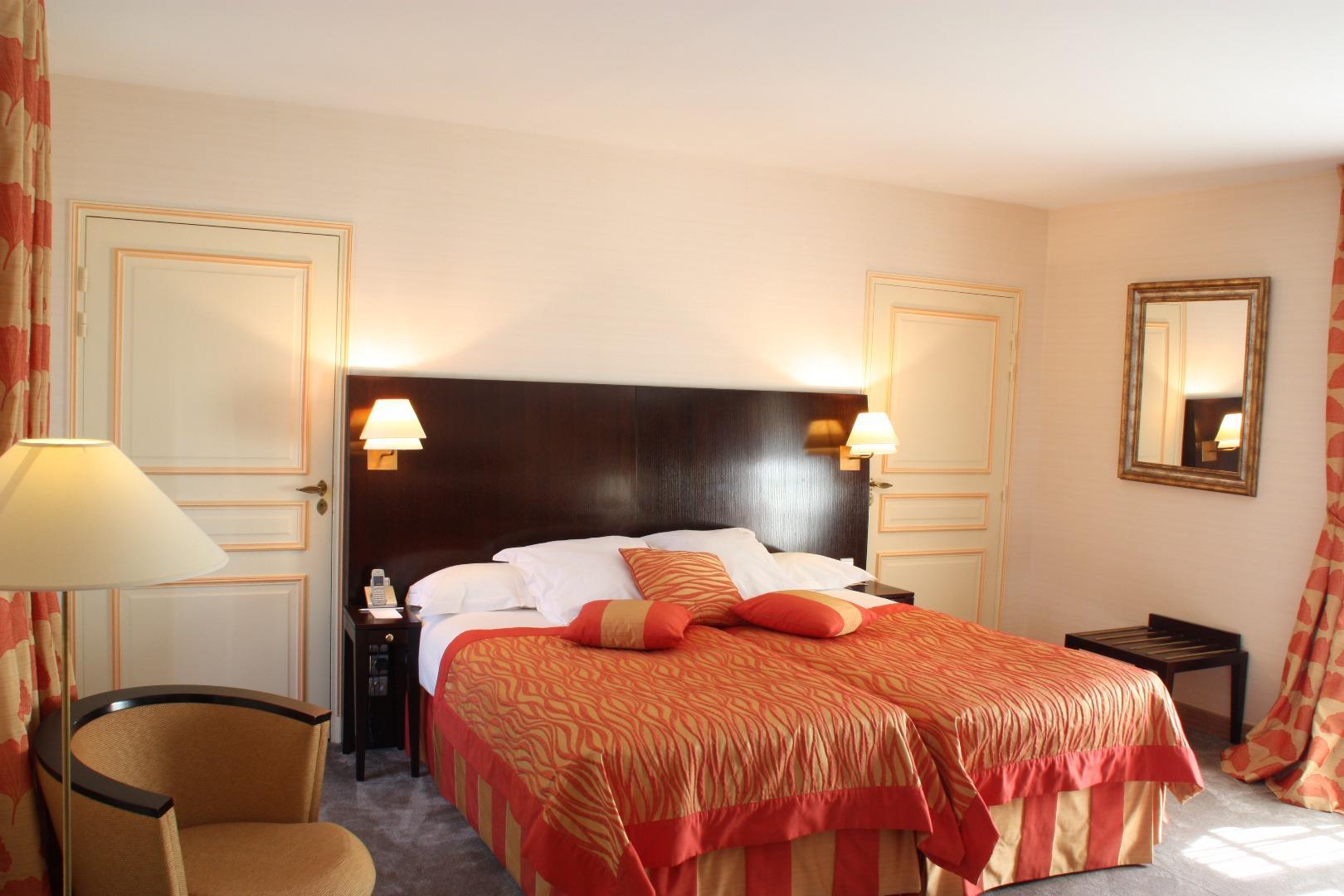 Au Grand Hotel De Sarlat - Pavillon De Selves Exterior photo